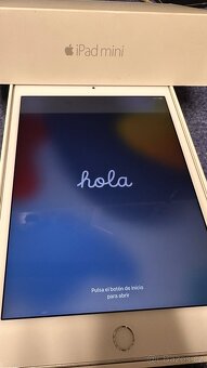 iPadd mini 4 wi-fi 64GB silver (A1538) - 3