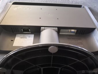 Monitor LG Flatron W2234S-BN - 3