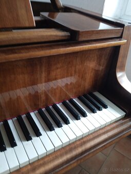 Klavír křídlo Petrof model V - 3