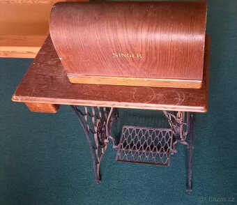Starožitný šlapací šicí stroj SINGER - 3
