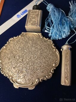 STŘÍBRNÁ souprava,pudřenka flakon a rtěnka,puncováno - 3