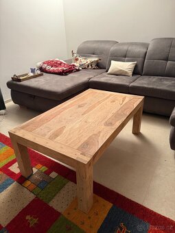 Dřevěný konferenční stolek - 3