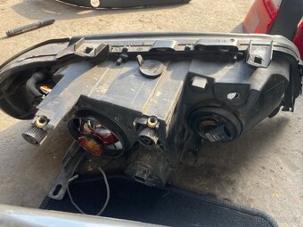 Přední světla BMW X5 E53 xenon - 3