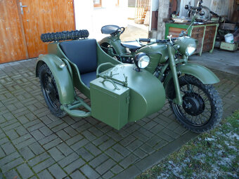 Dněpr Ural K 750 první vzácný typ,přechod z M 72 bílé spz+TK - 3