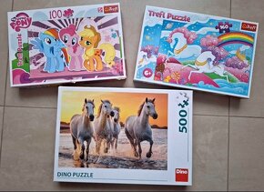 Prodám puzzle a dřevěnou zatloukačku - 3