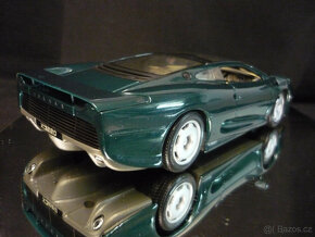 Jaguar XJ220 zelený Maisto 1/18 - 3