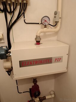 Prodám ELEKTROKOTEL PZP + čerpadlo, termostat a ovládací skř - 3