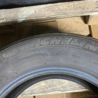 Letní pneu 215/65 R16 102V Michelin 4mm - 3