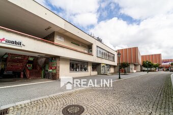 Na prodej obchodní prostor o velikosti 832m2 v centru Karvin - 3