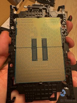 Intel Xeon Emerald Rapids Q2SR A0 64core 128threads 320MB L3 - 3