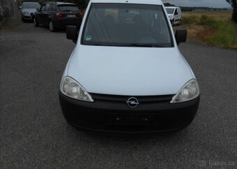 Opel Combo 1,4 66 kW Serviska benzín - 3