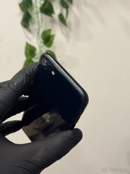 iPhone SE (2022) 64GB černý - 99% baterie, DPH - 3