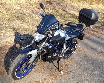 YAMAHA MT-07 - 3