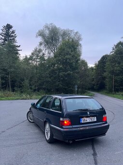 BMW E36 318is 103kW - 3