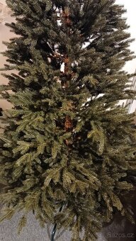 Vánoční umělý stromek : Kanadský smrk 220cm 3D - 3