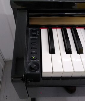 Yamaha Clavinova CLP 320 - 3