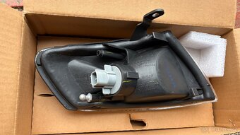 Prodám LP blinkr Mazda 626 - 3