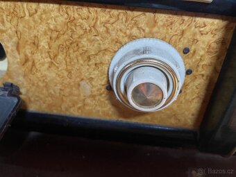 Televizor Tesla 4203A Athos Retro - 3