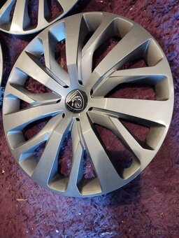 Poklice Peugeot.R/16.original. - 3