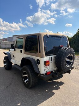 Jeep Wrangler 4.0 L6 automat - 3