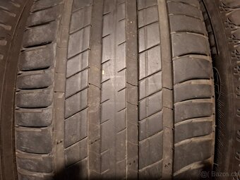 235/50/19 Michelin Letní 7 mm - 3