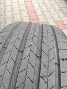 235/50/19 Michelin - 3