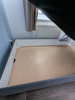 Čalouněná postel 120x200 s úložným prostorem - 3