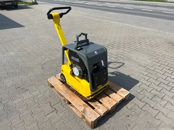 Reverzní vibrační deska Wacker Neuson DPU 3050He, Bomag - 3