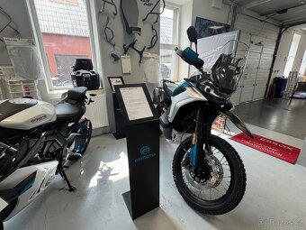 CFMOTO 800MT-X blue 2025 + PŘÍSLUŠENSTVÍ ZDARMA - 3