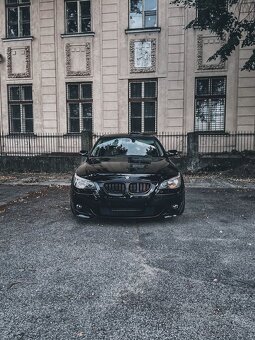 BMW E60 525i - M5 LOOK - 3