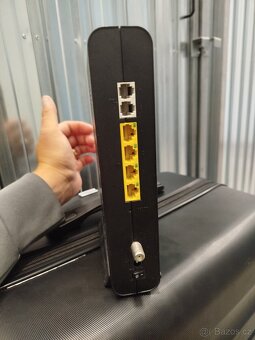 Modem Compal CH7465 černý (pro Pevný internet Kabel) - 3