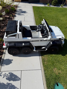 Elektrické autíčko Mercedes-Benz G63 6x6 motor 6x45W 110kg - 3