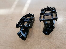 Rozšírené stupačky Yamaha XTZ 750 Super Ténéré - 3