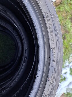 Zimni pneu.Falken 225/45 R 17 94V - 3