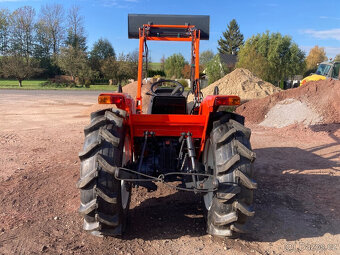 Malotraktor Kubota GL 32 Grandel s čelním nakladačem - 3