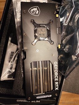 GeForce RTX 4070 gaming x slim - 3