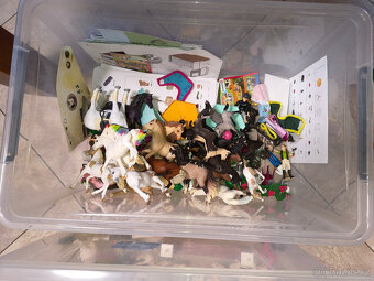 Schleich - stáj - 3