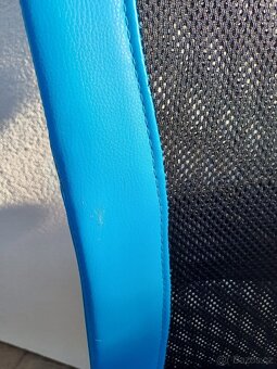 židle do dětského pokoje modrá a žlutá - 3