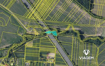 Pole 1 028 m² - 3