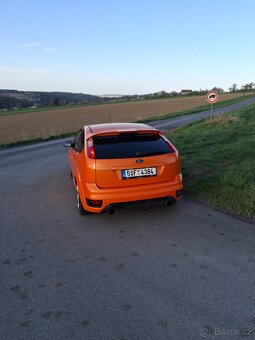 St225 focus - 3