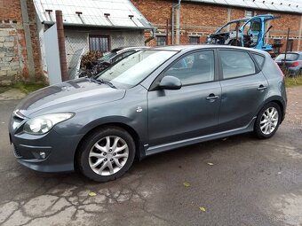 Hyundai i30 Facelift HB 1.4 80kW G4FA, r.v.2009 - 3