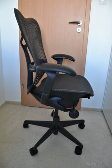 Kancelářská židle Herman Miller Mirra Top stav - 3