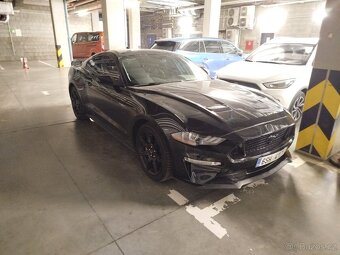 Ford Mustang GT 5.0L - 3