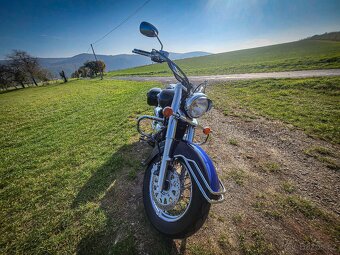Suzuki Intruder VL 800 Volusia - 3
