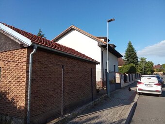 Prodej rodinného domu 220 m², pozemek 1024 m² Dolní Břežany - 3
