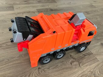 Popelář / popelářské auto Lena Mercedes - 3