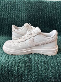 Nike Air Force 1 Luxe - 3