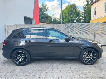 Mercedes Benz 400D - 3