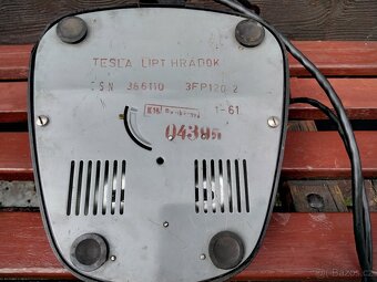 Bakelitovy telefon T 58 - 3