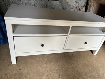 IKEA Hemnes tv stolek - 3